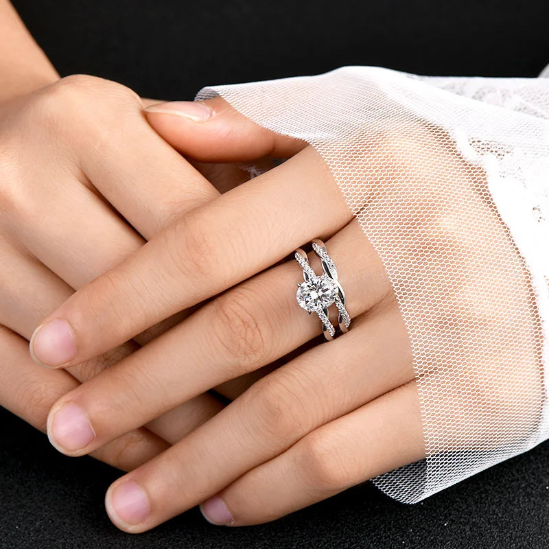 Elegant 2.0 Carat Oval Moissanite Engagement Ring Set in Sterling Silver